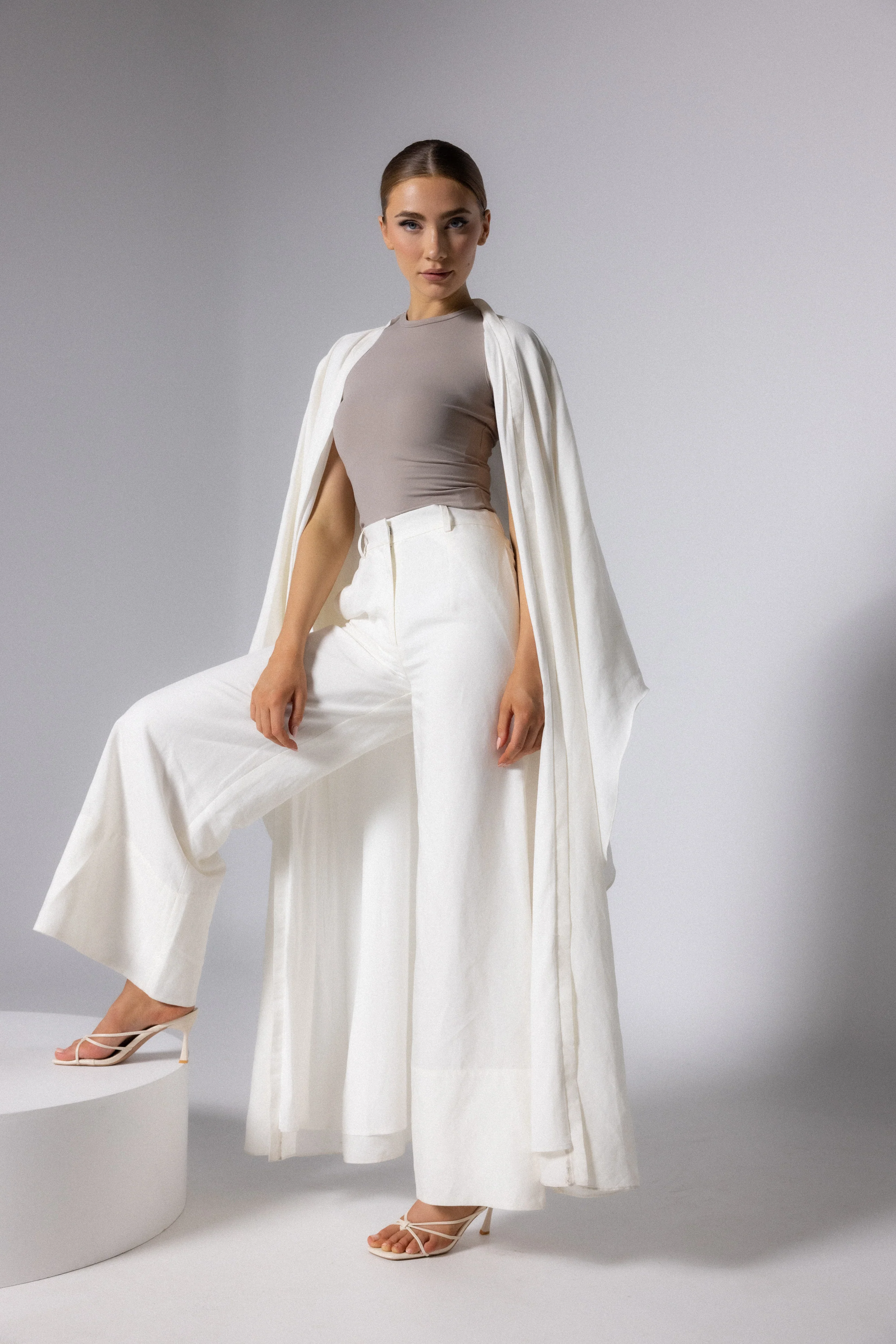 MAHA ABAYA - Image 3
